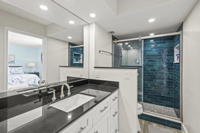 Building Photo - 750 Egret Cir