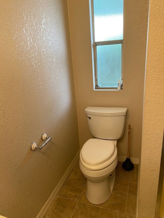 Building Photo - 5121 W Sunnyside Ct