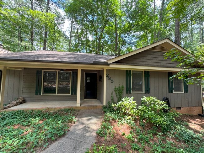 Building Photo - 285 High Meadow Dr