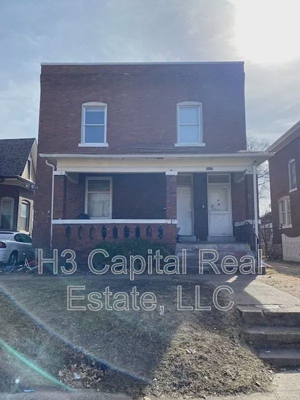 Primary Photo - 2022 Cleveland Blvd