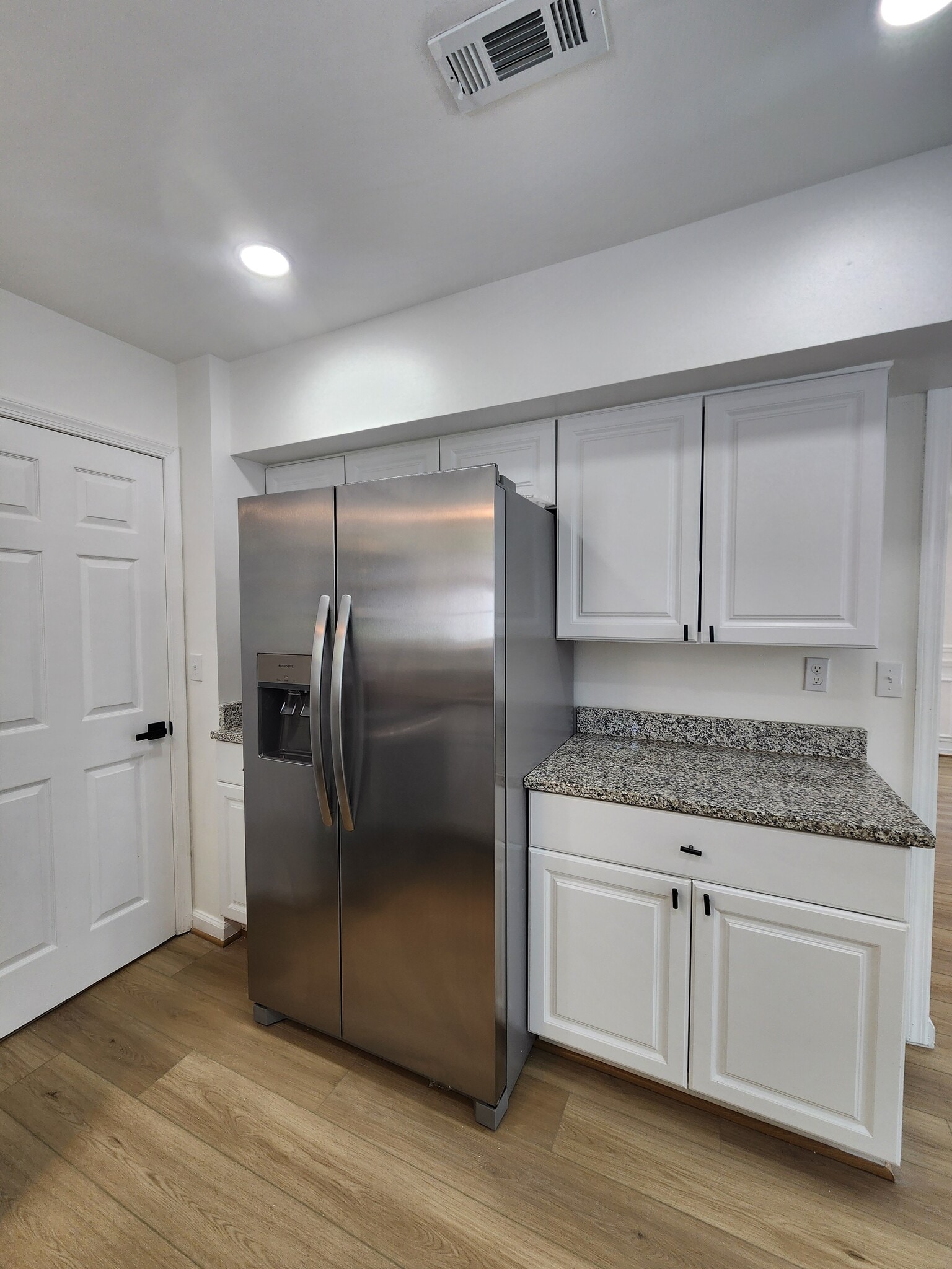 Building Photo - 1206 Caldwell Ct S