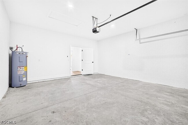 Building Photo - 723 Bering Ave S