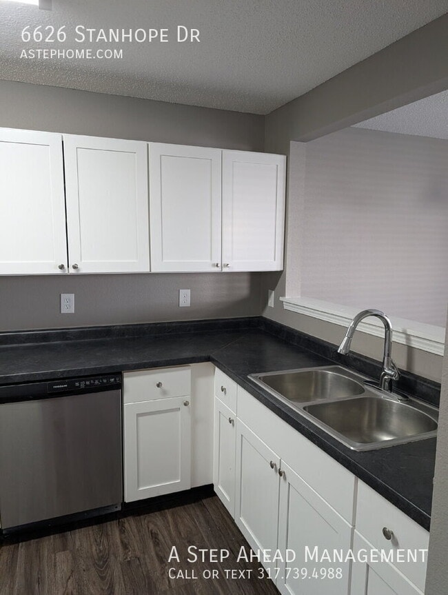 Building Photo - 6626 Stanhope Dr