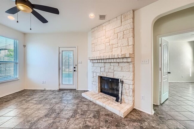 Building Photo - 1161 Verna Brooks Way