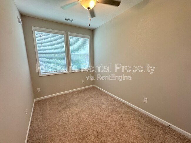 Building Photo - 707 Topsail Ln