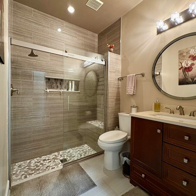 Building Photo - 315 Coral Trace Ln