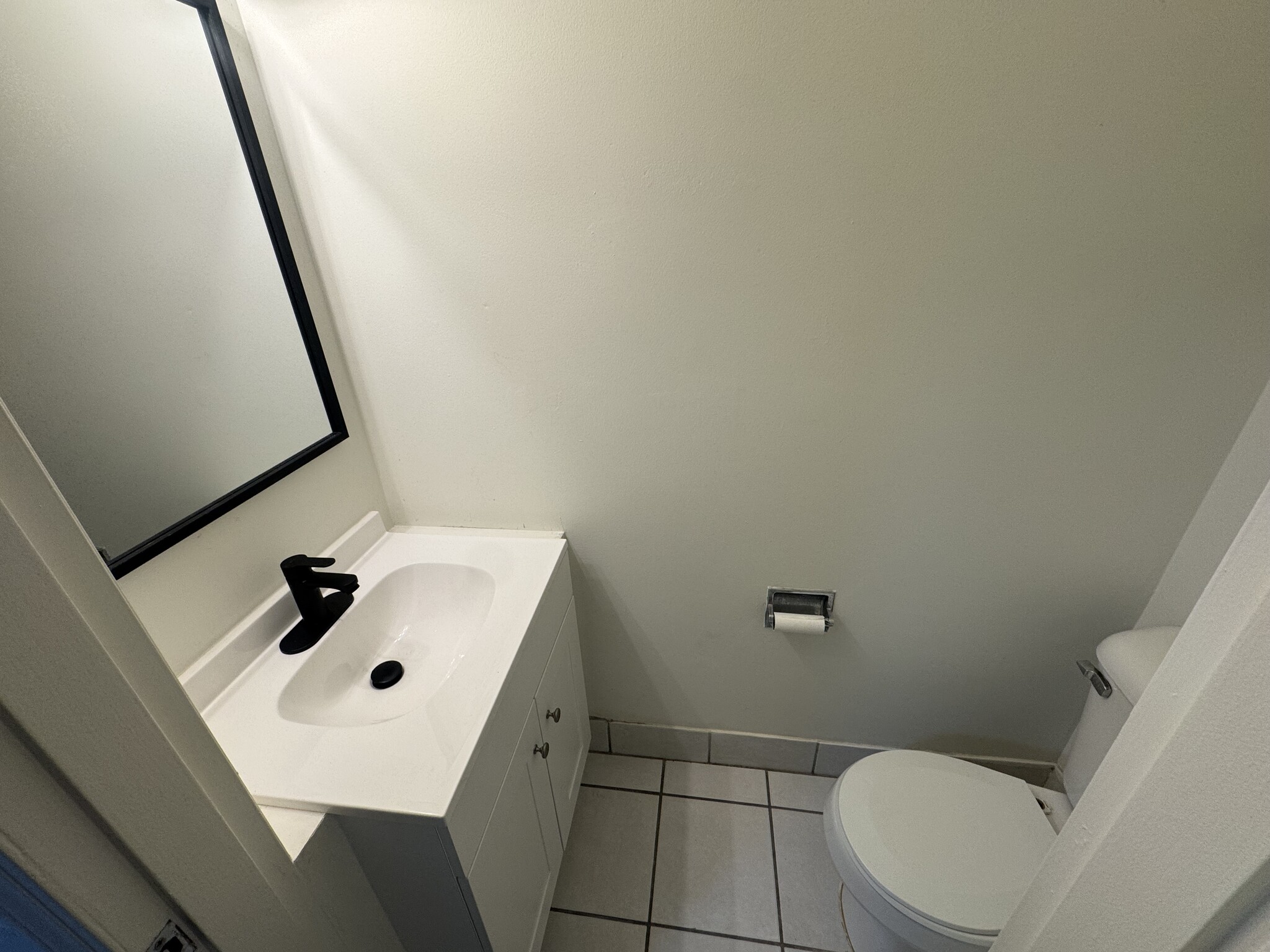 Building Photo - 459 N 400 E