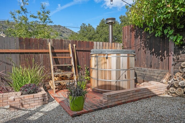 Building Photo - 21549 Summit Trail