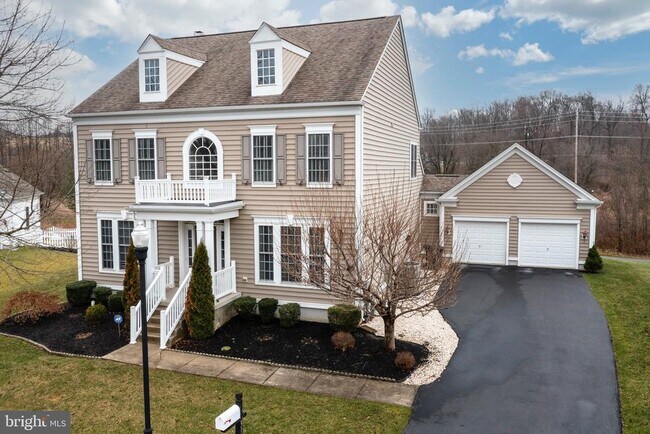 Building Photo - 311 Elmhurst Dr