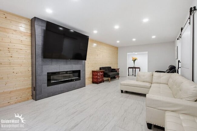 Building Photo - Newly Updated 1Bdm 1Ba Unfurnished ADU with Views in Cardiff By the Sea!