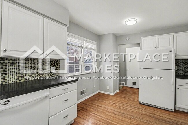 Building Photo - 2618 N Upton Ave