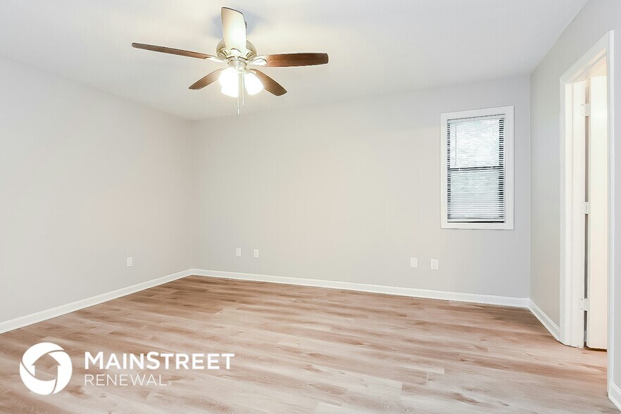 Building Photo - 616 Rivercrest Dr