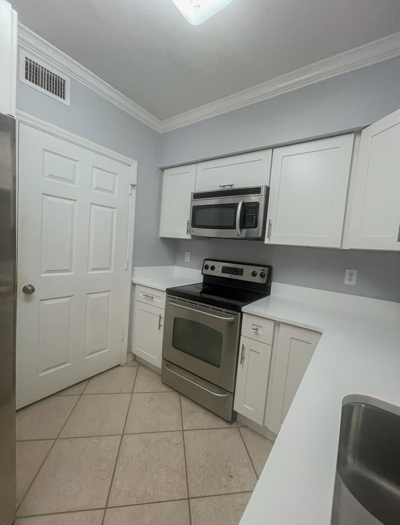 Building Photo - 6556 Emerald Dunes Dr