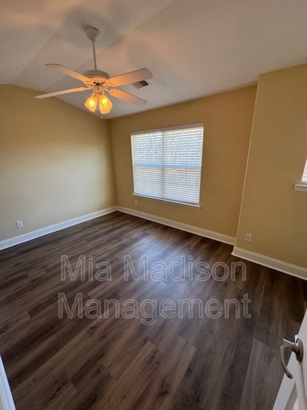 Building Photo - 14 Winter Lake Cir