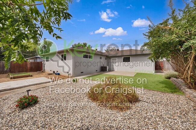 Building Photo - 10364 Newton Way
