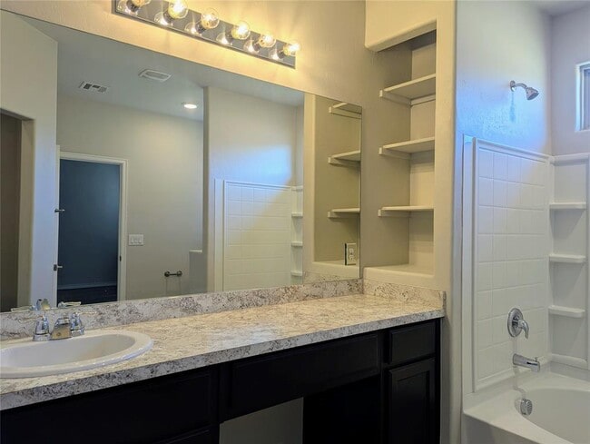 Building Photo - 13733 The Brook Blvd