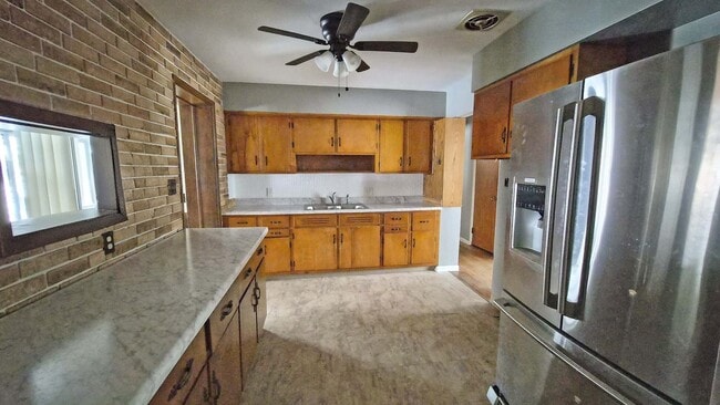 Building Photo - 2689 Sierra Dr