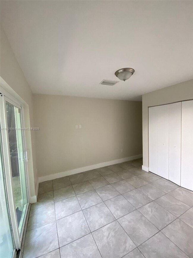 Building Photo - 5447 NW 5th Ct