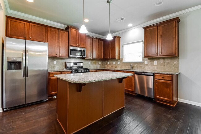 Building Photo - Spacious 4-Bedroom Fairburn Home