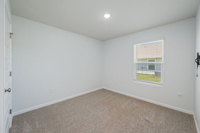 Building Photo - 522 Mary Lou Way