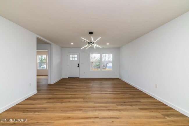 Building Photo - 3412 Ashland Ave