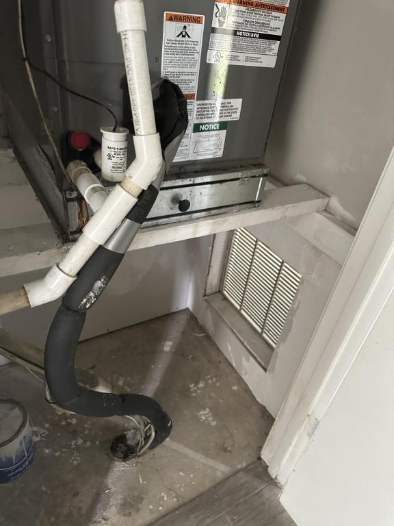 Building Photo - 3590 Sable Palm Ln