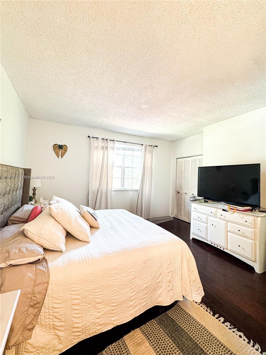 Building Photo - 1543 Barcelona Way
