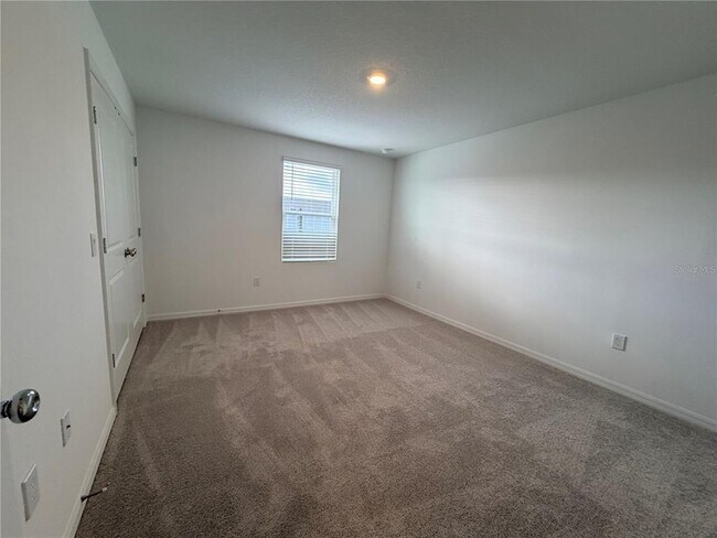 Building Photo - 2942 Skyline Lp
