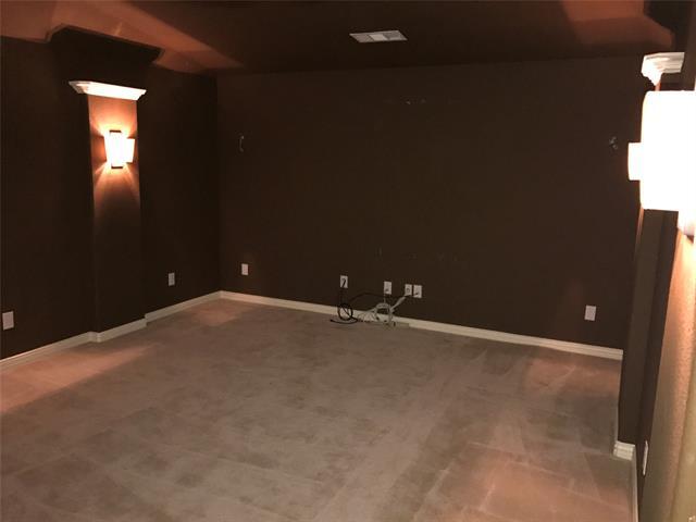 Building Photo - 408 Paluxy Dr