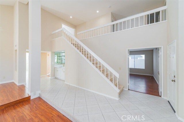 Building Photo - 8 Bayview