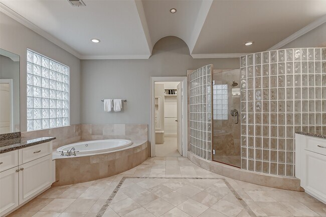 Building Photo - 6315 Rodrigo St