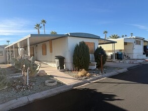 Building Photo - 3601 E Wyoming Ave