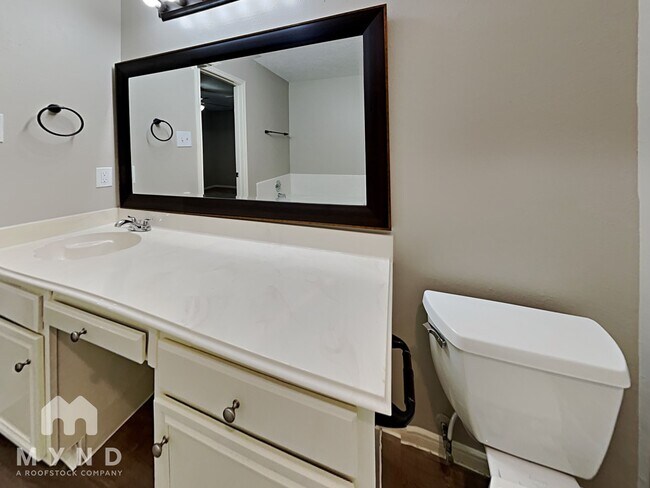 Building Photo - 19931 Bambiwoods Dr