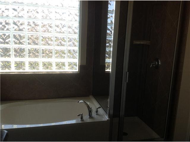 Building Photo - 805 Royal Burgess Dr