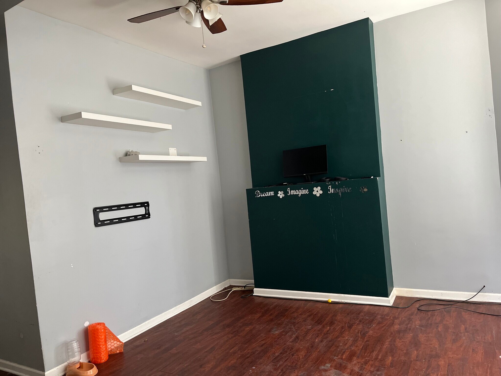 Building Photo - 2115 S Central Park Ave