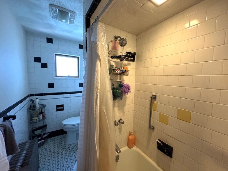 Building Photo - 258 Boston Ave