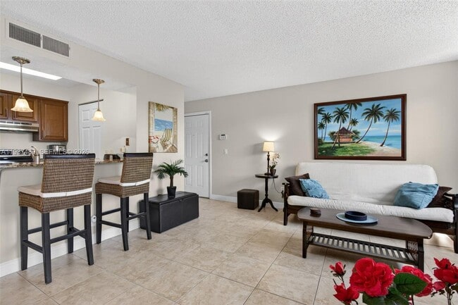 Building Photo - 1249 SW 46th Ave