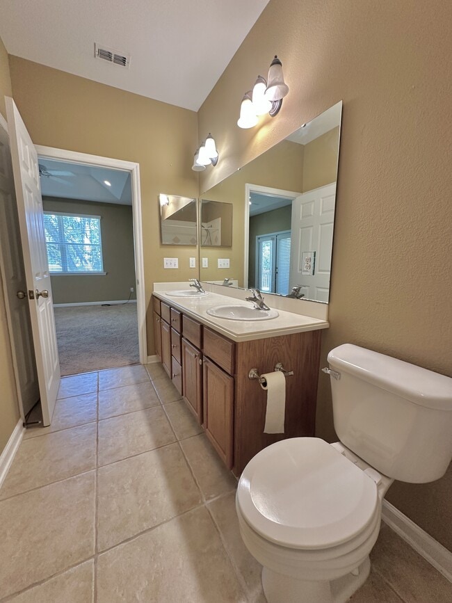 Building Photo - 2627 Spring Creek Hwy