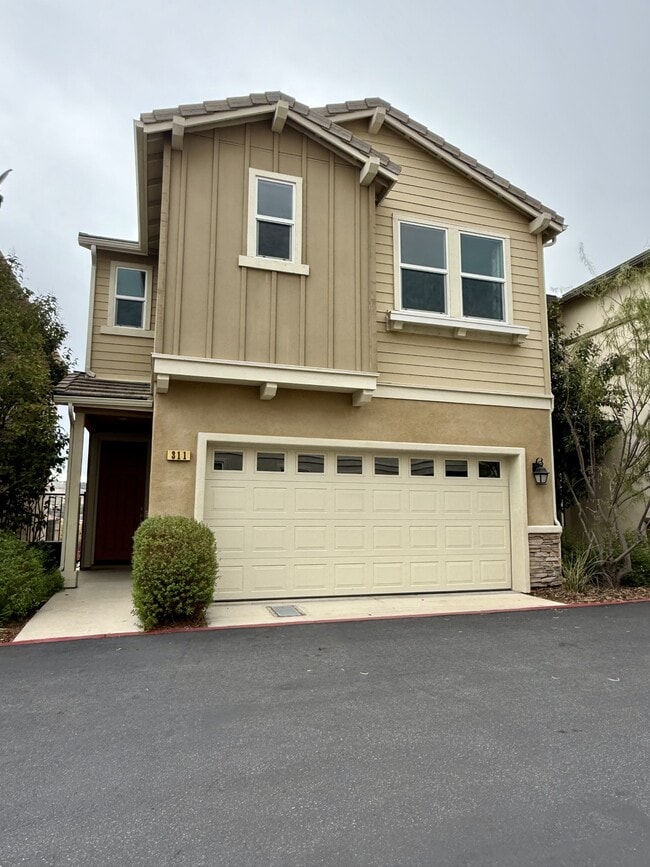 Primary Photo - 311 Oak Hill Rd