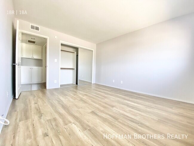 Building Photo - 5107 Inglewood Blvd