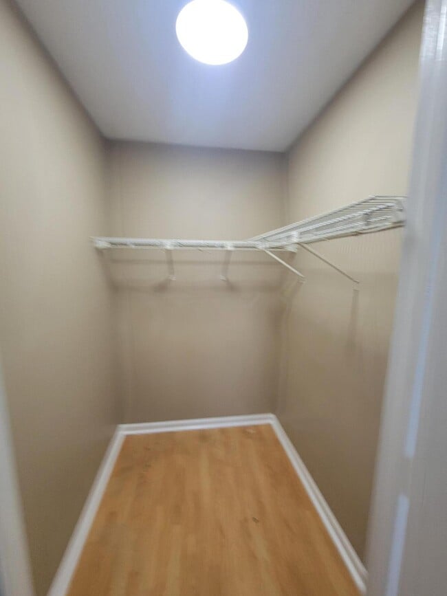 Building Photo - 500 Orchard Dr