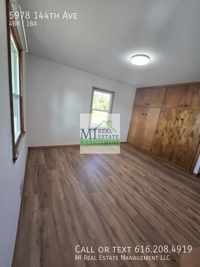 Building Photo - 5978 144th Ave