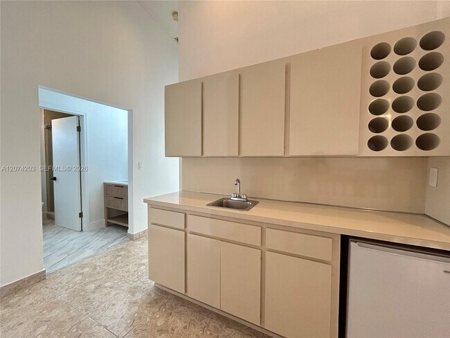 Building Photo - 6611 SW 99th Ave