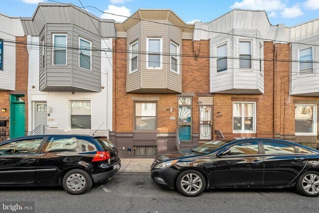 Building Photo - 2021 S Garnet St