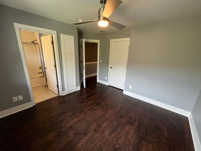 Building Photo - Beautiful 2 Bed/2.5 Bath Townhome on Bend's Westside - Shevlin Park Road