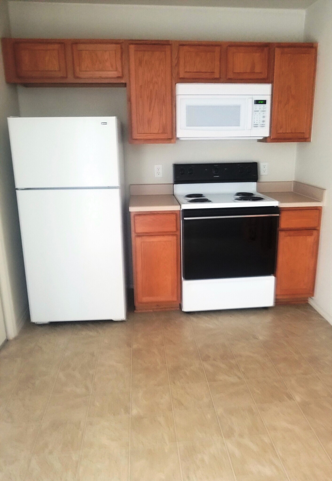 Building Photo - 313 Creek St