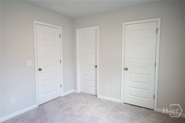 Building Photo - 111 Saltgrass Ln