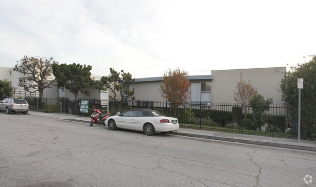 Primary Photo - Corteen Apartments