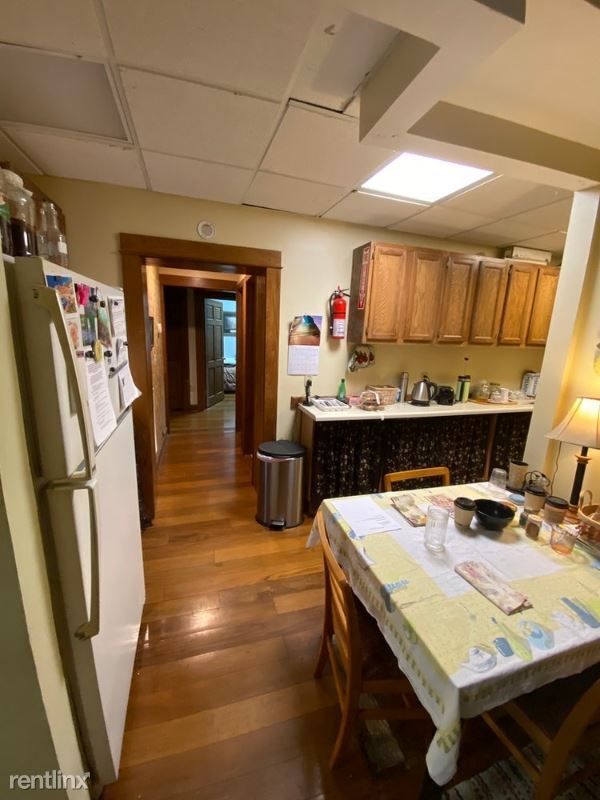 Building Photo - 10 br, 4.5 bath House - 823 Mccallie Ave