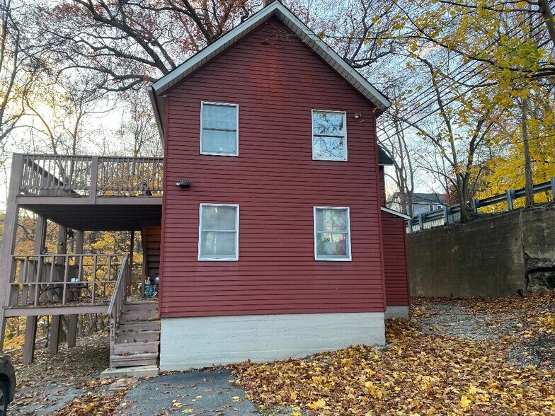 Welcome to your new home - 213 Hamburg Tpke